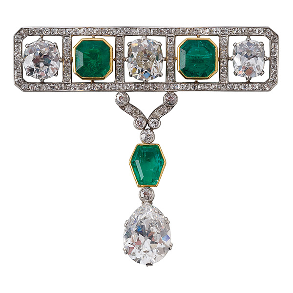 Praktfull smaragd och diamantbrosch ca 1920